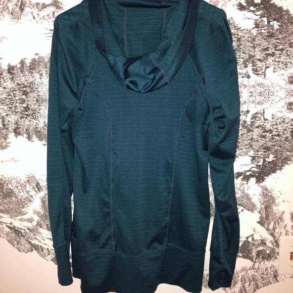 zip up - Picture 2 of 4